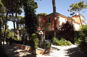 Hotel Boccaccio-free parking- Milano Marittima